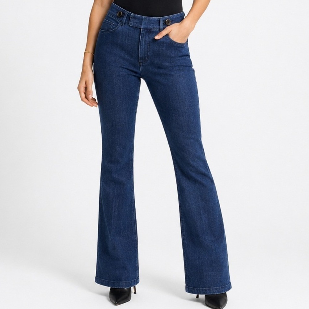 White House Black Market The Trouser Flared Jeans Dark Wash Mid Rise Blue Size 4
